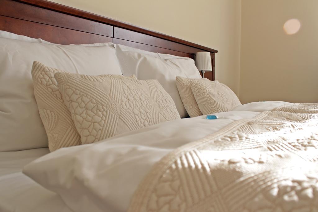Astoria Bed & Breakfast สฟาร์เซ็นต์ส ภายนอก รูปภาพ