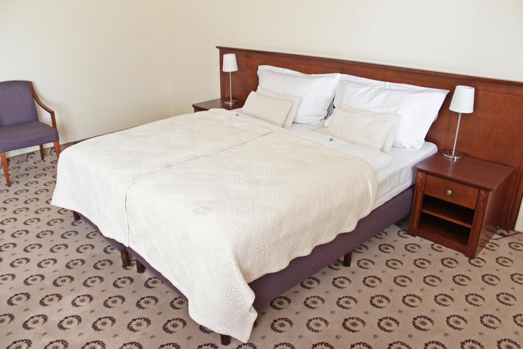 Astoria Bed & Breakfast สฟาร์เซ็นต์ส ภายนอก รูปภาพ